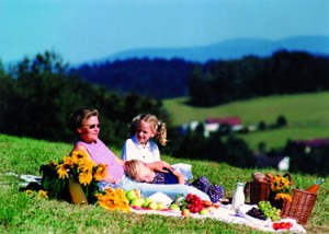 Picknick mit Kinder in Bayern © by Bayern Tourismus